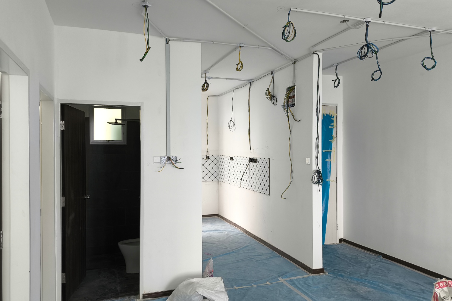 lian19-interior-before-1